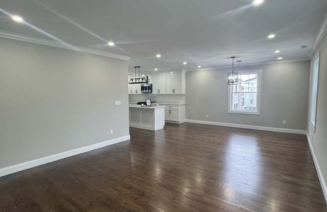 281 Harriet Street Gallery 2