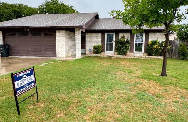 Adorable home on Corner Lot photos photos