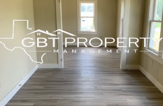 Single Family Home, Newly Renovated! Gallery 4