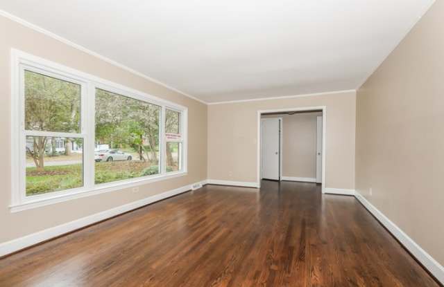 6908 Foxworth Drive Gallery 2