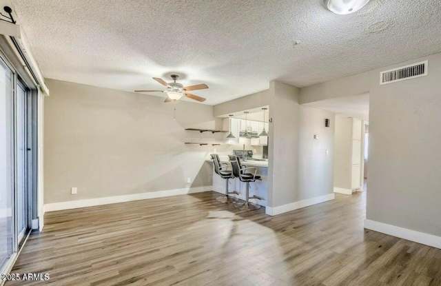 1826 N SPRING -- unit: 102 photos photos