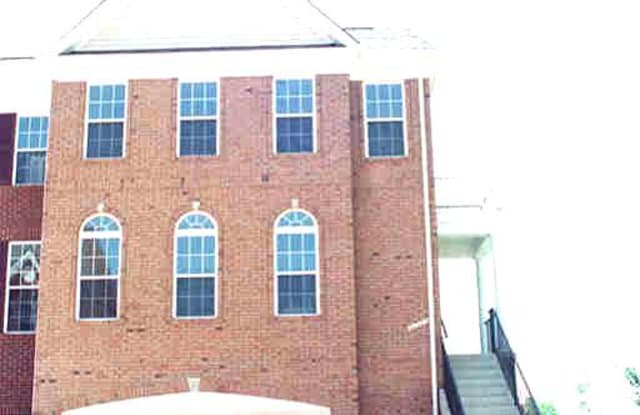 21503 TROWBRIDGE SQ - 21503 Trowbridge Square, Ashburn, VA 20147