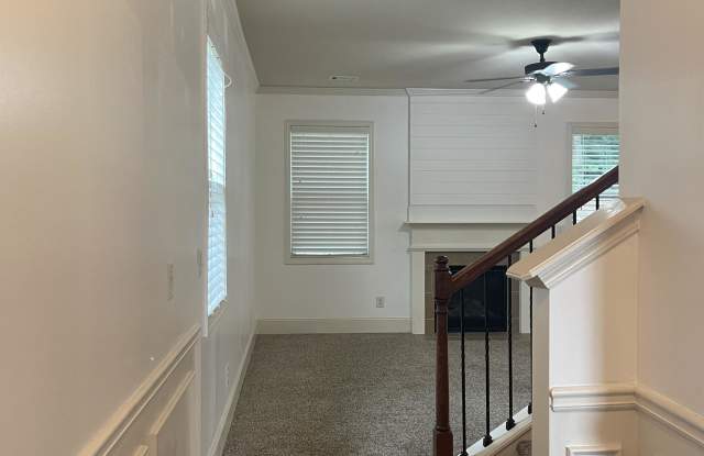 765 Westmoreland Lane Northeast Gallery 2