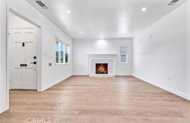 905 Arwin Street Gallery 1