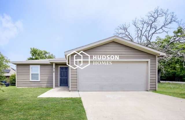 318 Bay Court photos photos