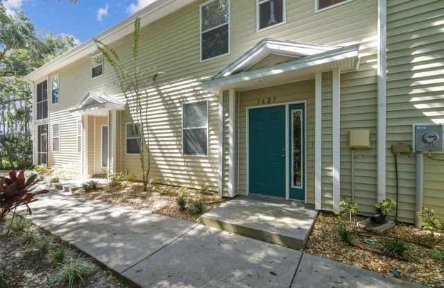 1627 HAMMOCKS Avenue Gallery 2