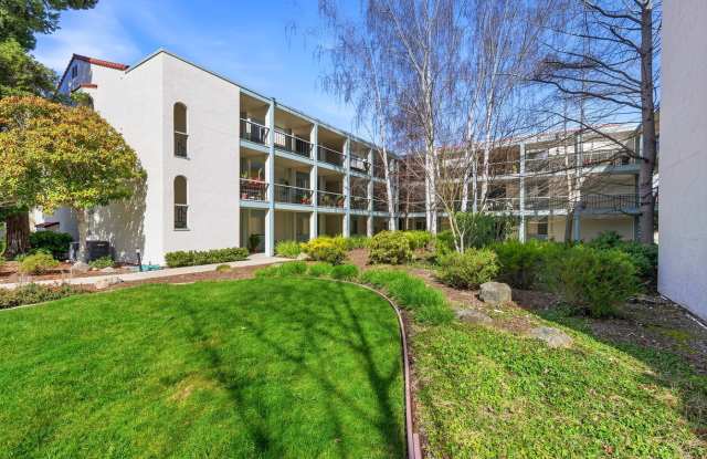 1501 Ptarmigan Dr Apt 1C Gallery 1