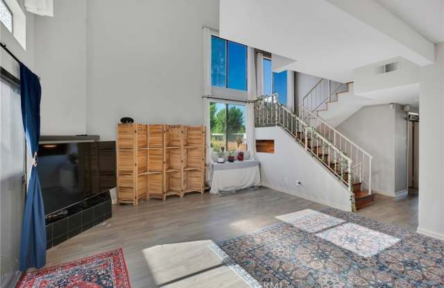 6323 Reseda Boulevard photos photos