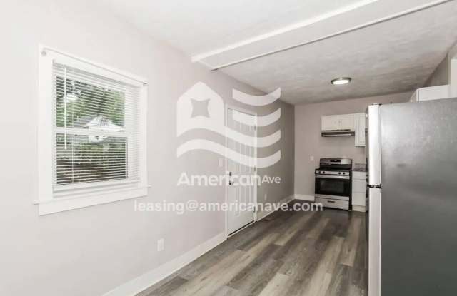 1119 Lincoln Avenue Gallery 4