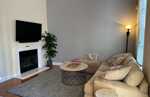 813 Georgetown Pl Gallery 2