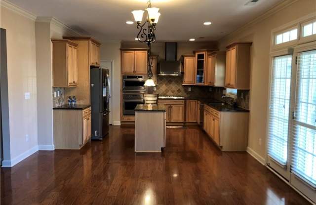 2312 ALDERBROOK Drive Gallery 4