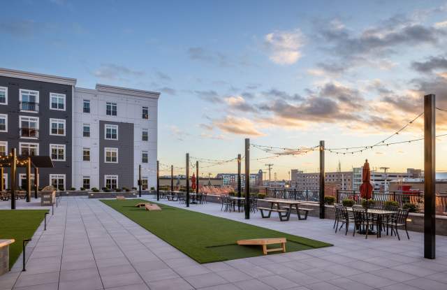 75 Canal Gallery 2