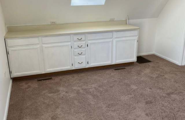 10 N Lakeside Ave  - Unit 2 Gallery 3
