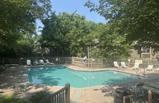 2071 Woodlawn Drive photos photos