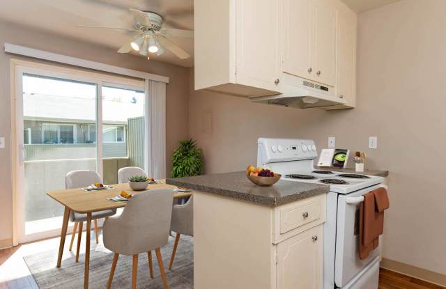 Country Oaks Apartments Gallery 3