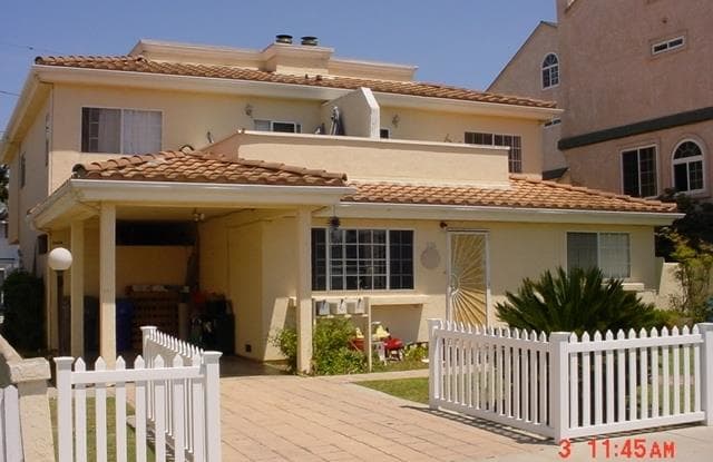 236 Evergreen Ave - 236 Evergreen Avenue, Imperial Beach, CA 91932
