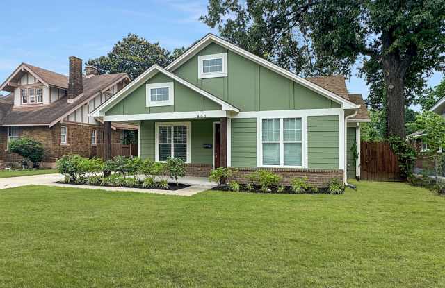 Spacious 3 bedroom, 2.5 bath built in 2022 in Midtown near Southern and McLean Gallery 1