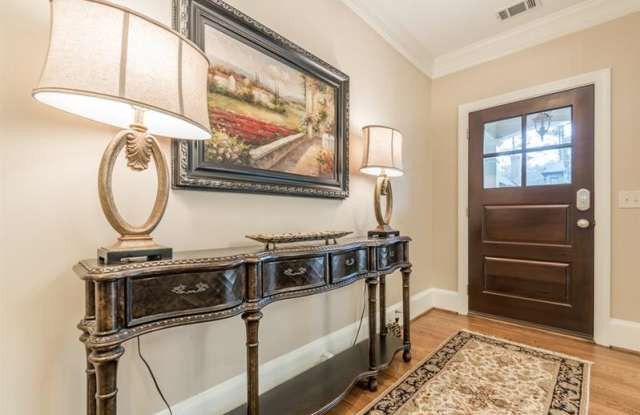 4783 LAKEWAY Place Gallery 3