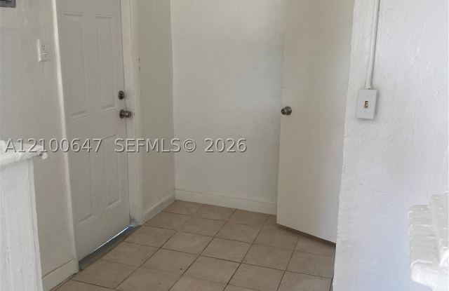 10425 SW 173rd Ter Gallery 4