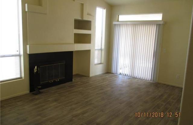 1827 Grand Prairie Avenue Gallery 2
