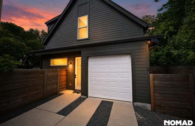 Charming 2BR Condo in Austin photos photos