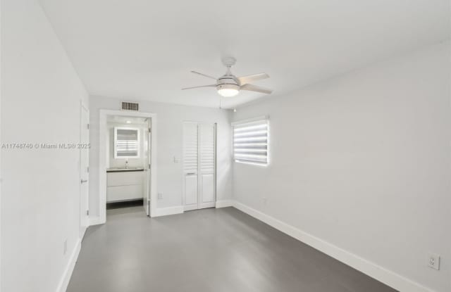 827 NE 199st - 827 Northeast 199th Street, Ives Estates, FL 33179