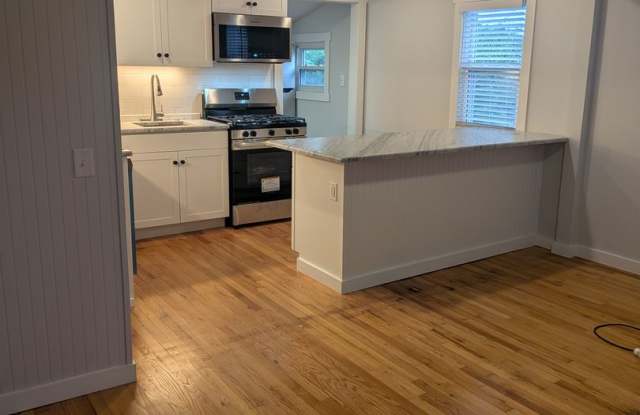 Single Family Home Near the Hospital & Minutes from Downtown Lexington photos photos