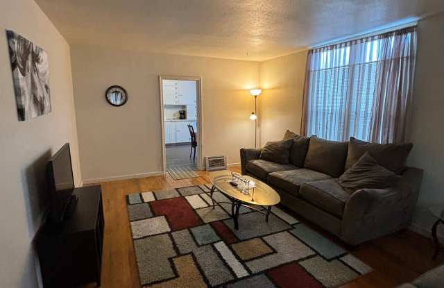 821 West Buffalo Street Gallery 2