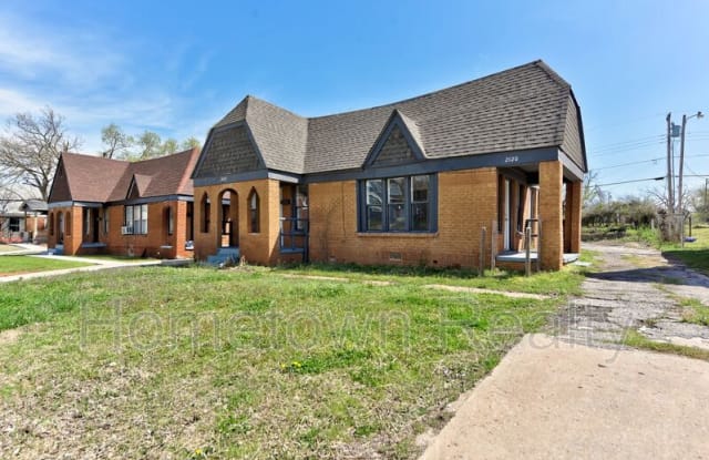 2120 N Glen Ellyn Street photos photos