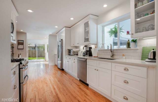 6721 S Greenwood St - 6721 South Greenwood Street, Littleton, CO 80120