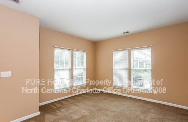 18040 Delmas Drive Gallery 4