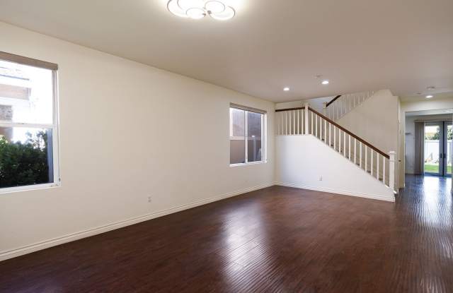 4 Bedroom + 3 Bathroom Home | Valle Del Sol HOA | Oxnard | Unfurnished Gallery 4