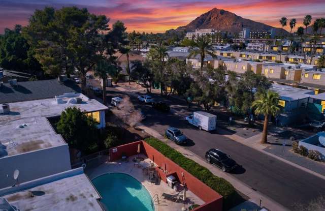 6935 E 4th Street unit: 4 photos photos