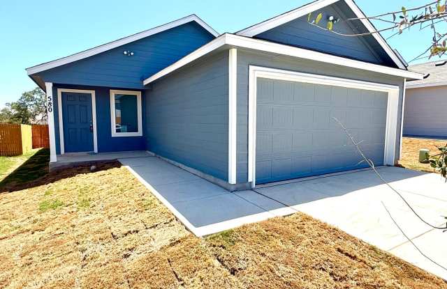 AVAILABLE NOW! FIRST TIME RENTAL 3 Bedroom / 2 Bath Home w/ 2 Car Garage! photos photos