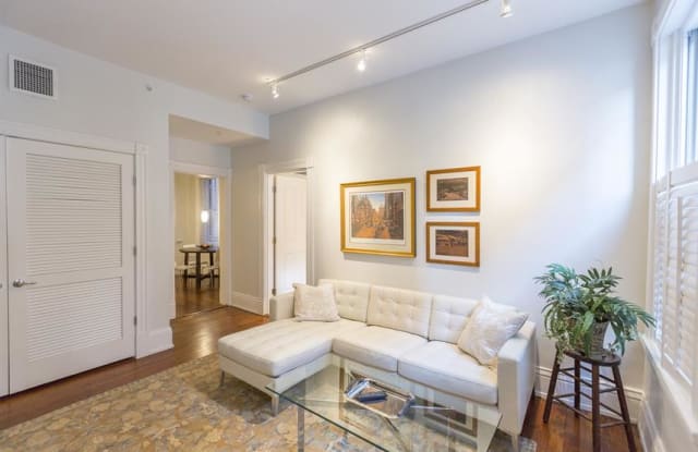 Park West Gallery 4