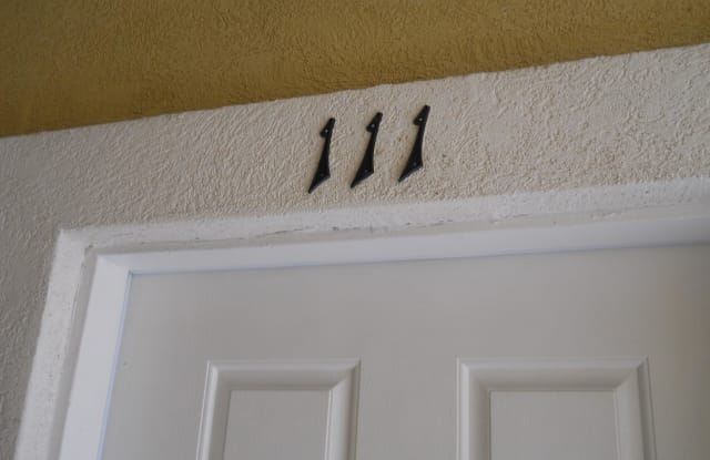 7051 DEER LODGE CIR - 7051 Deer Lodge Cir, Jacksonville, FL 32256