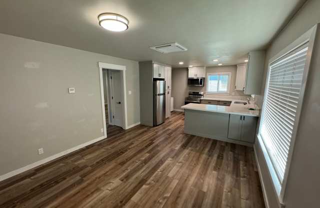 NICE 2 BED 1 BATH IN GREAT LOCATION IN AUBUN! Gallery 4