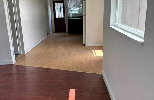 3232 Conine Dr W Gallery 3