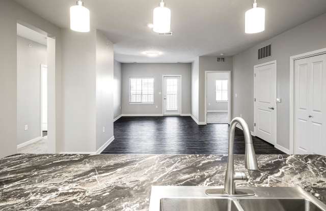 Deerfield Apartments & Chateaus photos photos