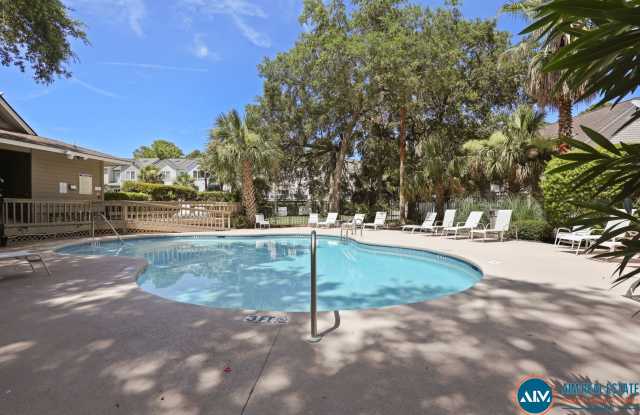Wyndemere at Yacht Cove – Newly Renovated 2BR/2.5BA Condo, Mid-Island Location! Gallery 4