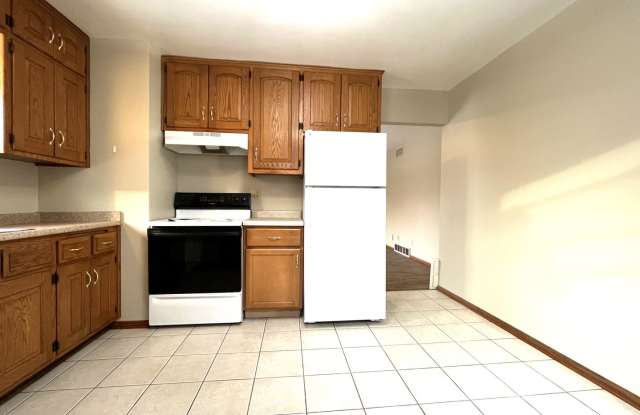 3 Bedroom/1.5 Bath - Single Family Home with GARAGE! photos photos