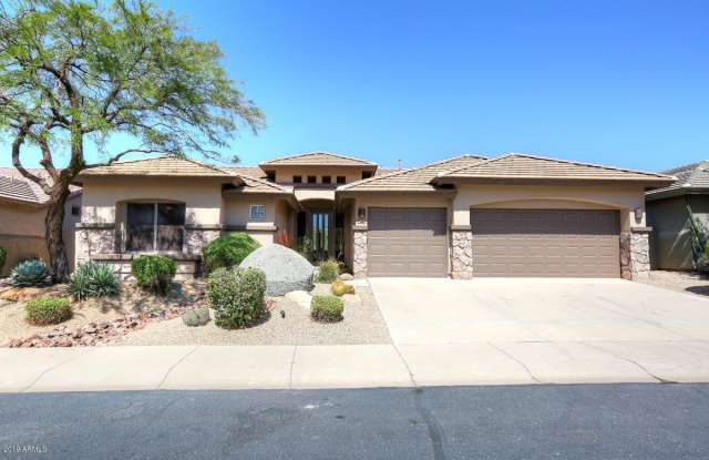 9032 N LONGFEATHER Drive Gallery 2