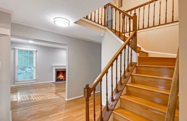 10642 TUPPENCE Court Gallery 2