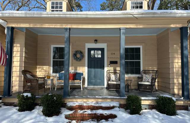 Fully Furnished 3 Bed 2 Bath Home Gallery 3