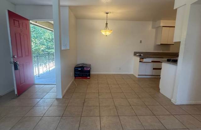 2 Bedroom 2 Bath Upstairs Unit in Granite Bay Gallery 3