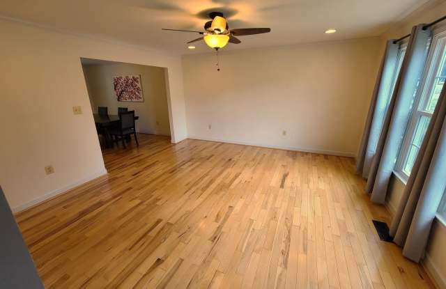 18 WILLOW GLEN Court Gallery 4