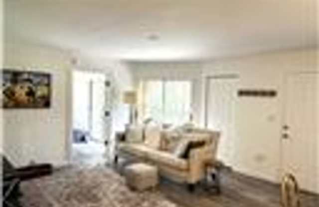 Furnished or unfurnished 2nd floor condo with landscape views photos photos