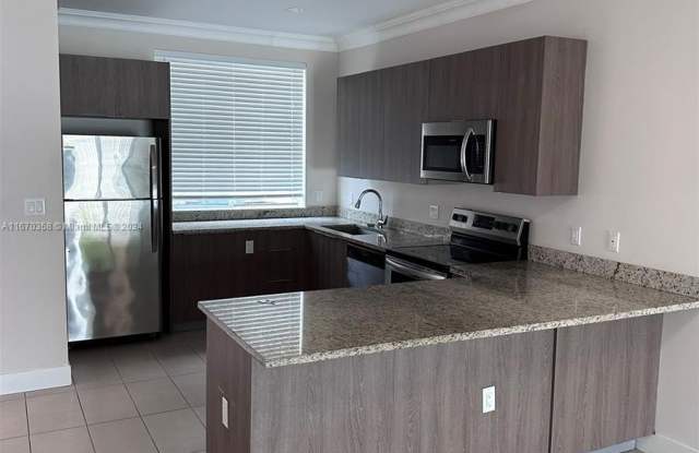 515 NE 121st St - 515 Northeast 121st Street, North Miami, FL 33161