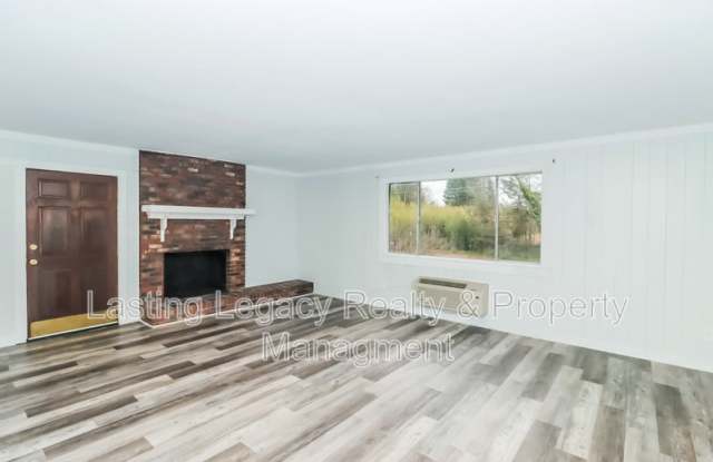 2331 15th Street NE photos photos