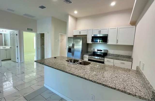 3309 SW 15th Place Gallery 3